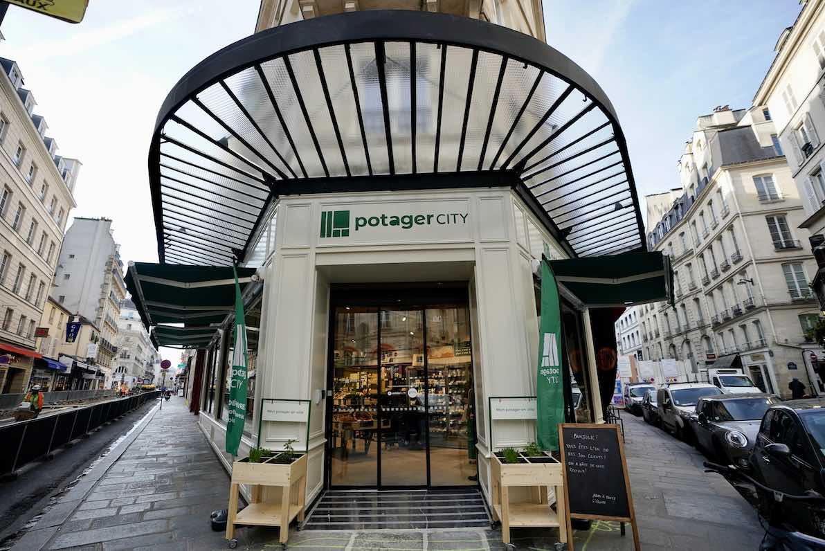 Carrefour souhaite ainsi diversifier ses enseignes de proxi, format qui dégage les plus fortes marges